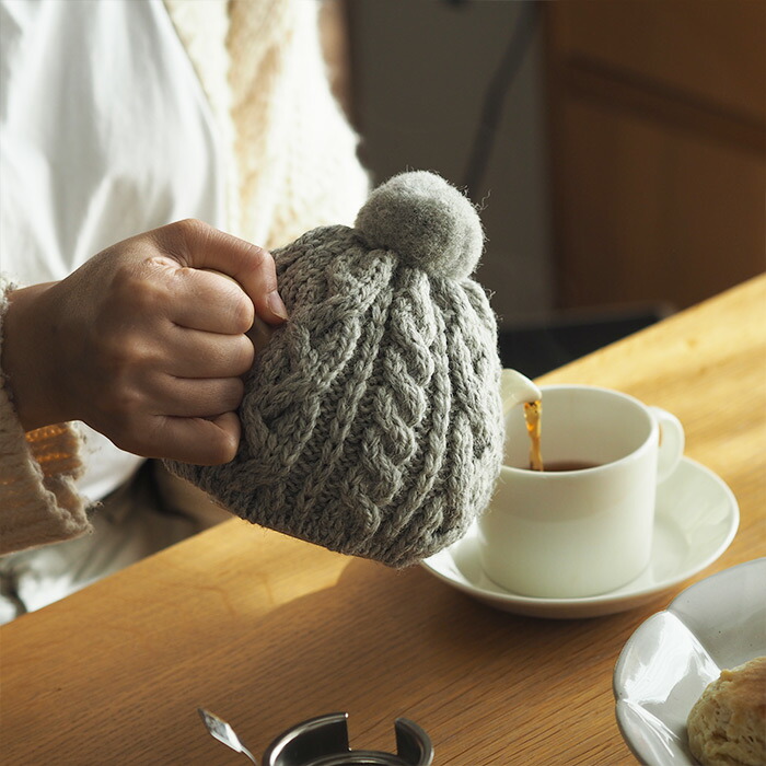 サンク　ハイランド2000　ケーブル編みティーコージー　2カップ用　ライトグレー　/　CINQ　※