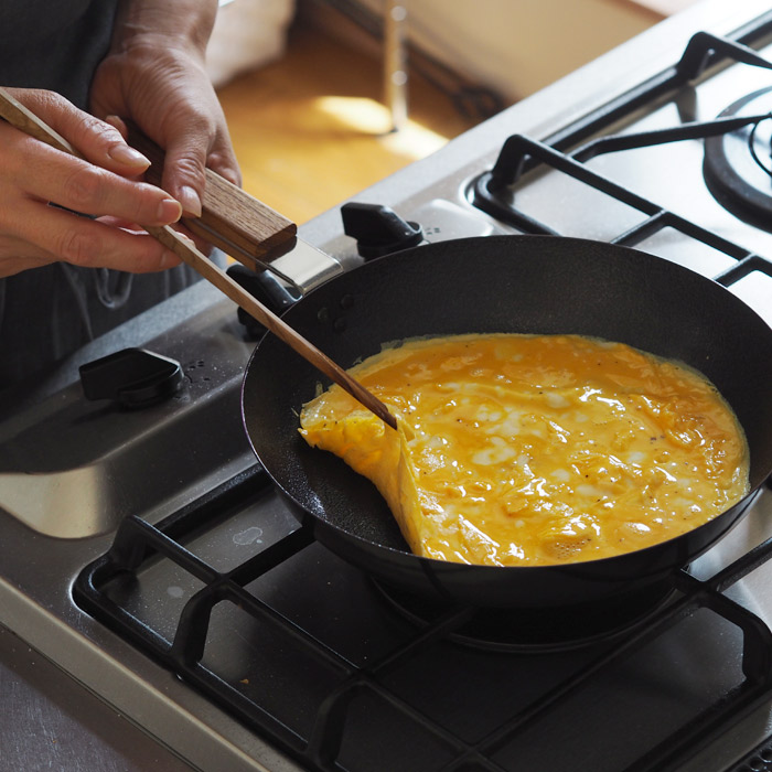 アンバイ　玉子焼　オムレツパン　240　/　ambai【スタッフが選ぶ鉄フライパンおすすめ5選！】