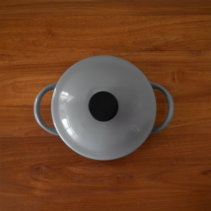 野田琺瑯×天一印　LUKE（ルーク） 浅型キャセロール 21cm　グレー