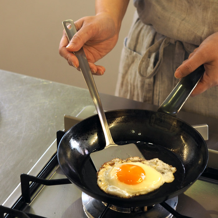 一菱金属　すくいやすく返しやすいターナー
