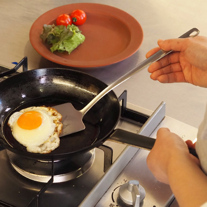 一菱金属　すくいやすく返しやすいターナー