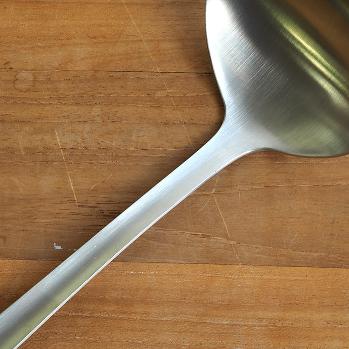 一菱金属　すくいやすく注ぎやすいレードル