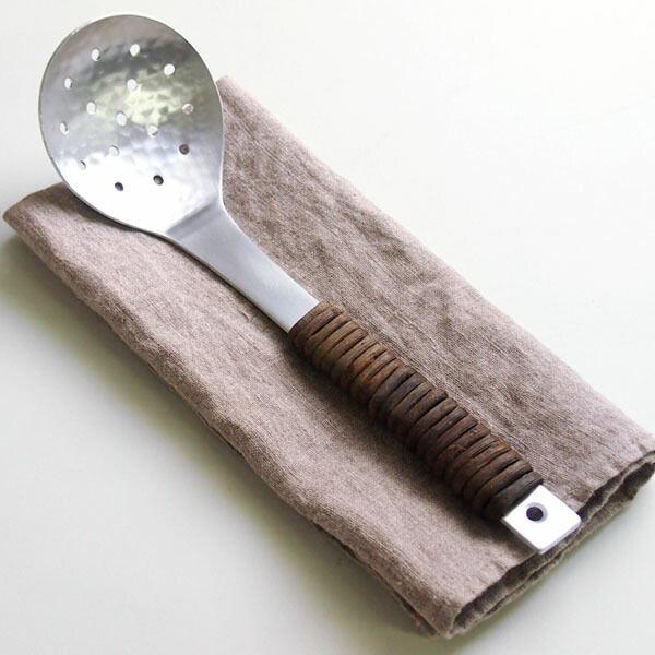 工房アイザワ　アケビ巻き　お玉　穴あけ　中