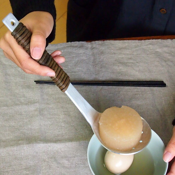 工房アイザワ　アケビ巻き　お玉　穴あけ　中