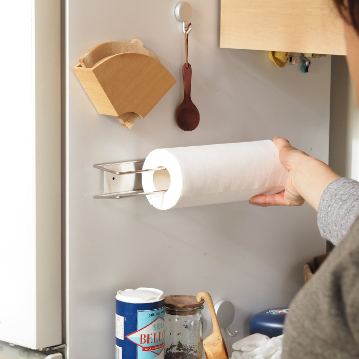家事問屋　壁付けキッチンペーパーホルダー