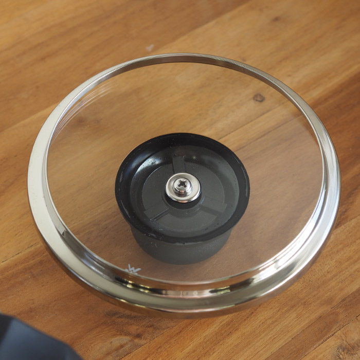 ヴェーエムエフ　フュージョンテック　ミネラル　マルチポット　14cm　蓋付　ミルキークォーツ 　/　WMF