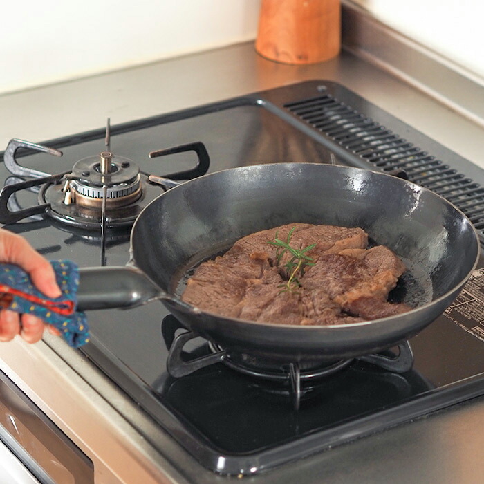 【公式】山田工業所 鉄打出【丸柄フライパン】 (3.2mm) 28cm 空焚き済み