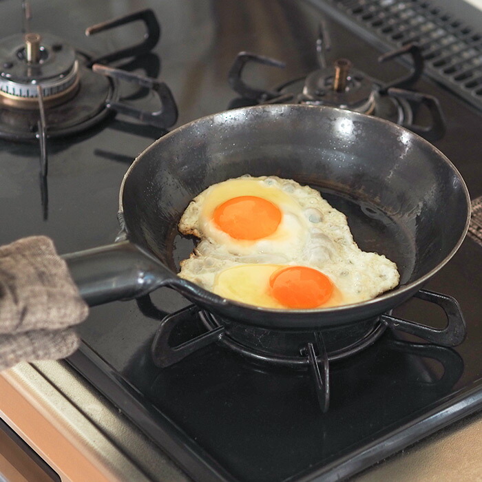 【公式】山田工業所 鉄打出【丸柄フライパン】 (3.2mm) 22cm 空焚き済み