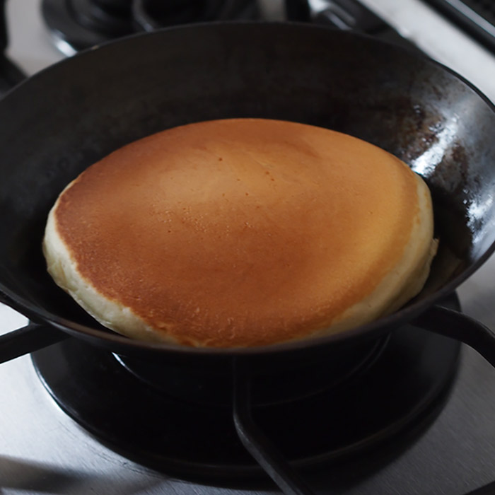 【いろはに千鳥でご紹介！】【公式】【プロキッチンオリジナル】山田工業所　鉄打出　ちょこっとフライパン　18cm（2.3mm）　空焚き済み　/　