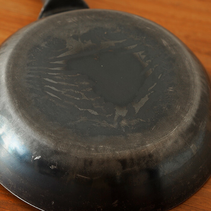 【公式】IH対応　山田工業所　鉄打出【丸柄フライパン】 （3.2mm） 24cm 空焚き済み