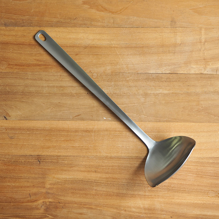 一菱金属　すくいやすく注ぎやすいレードル