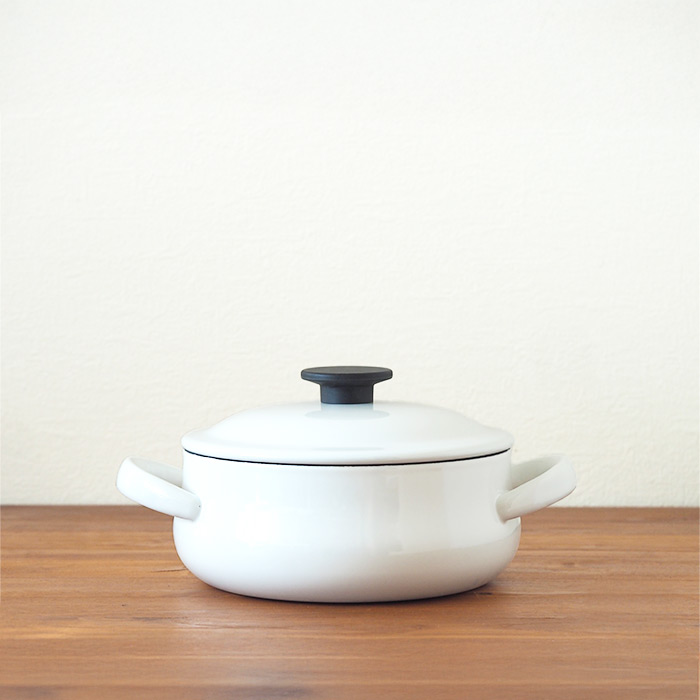 野田琺瑯　LUKE（ルーク） 浅型キャセロール 21cm　ホワイト